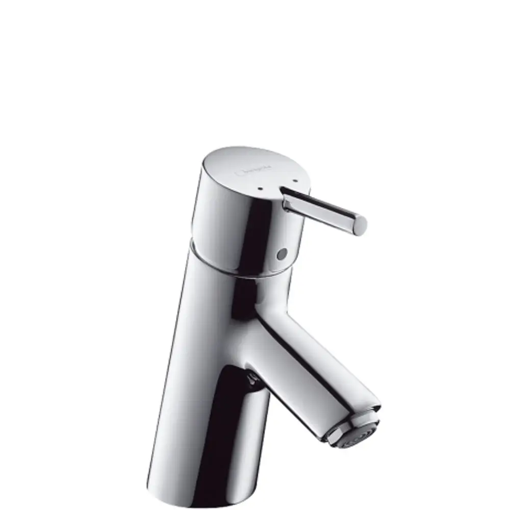 Einhebel-Waschtischmischer aus Chrom von Hansgrohe, mit Zugstangen-Ablaufgarnitur und einem modernen, schlichten Design.